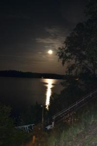 Full Moon over Smith Lake