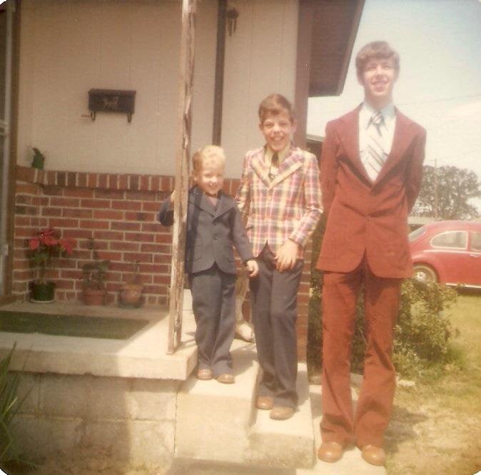 11679_577499380780_199773113_n